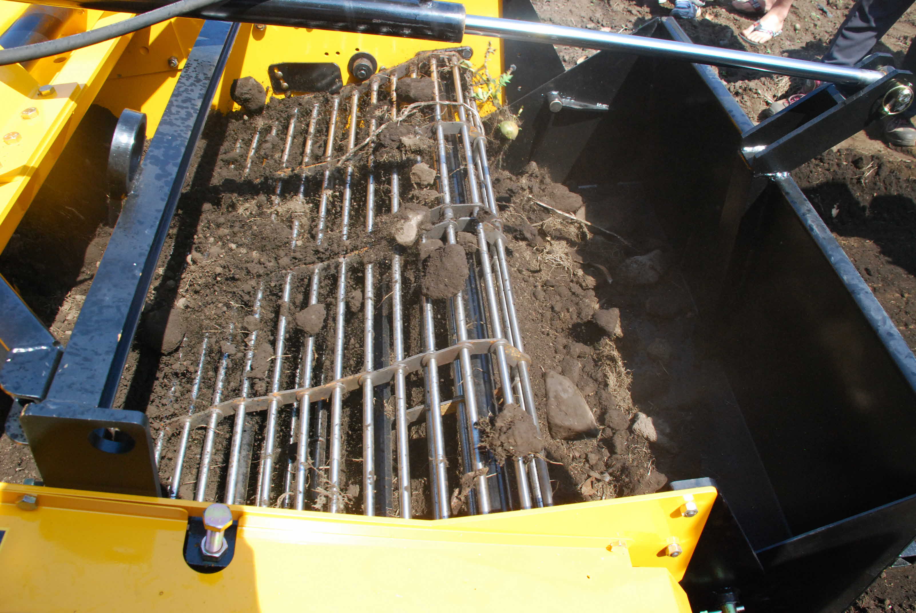 자갈채취기 시연현장